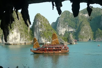 Hanoi - Halong on Cruise - Ninhbing - Hanoi